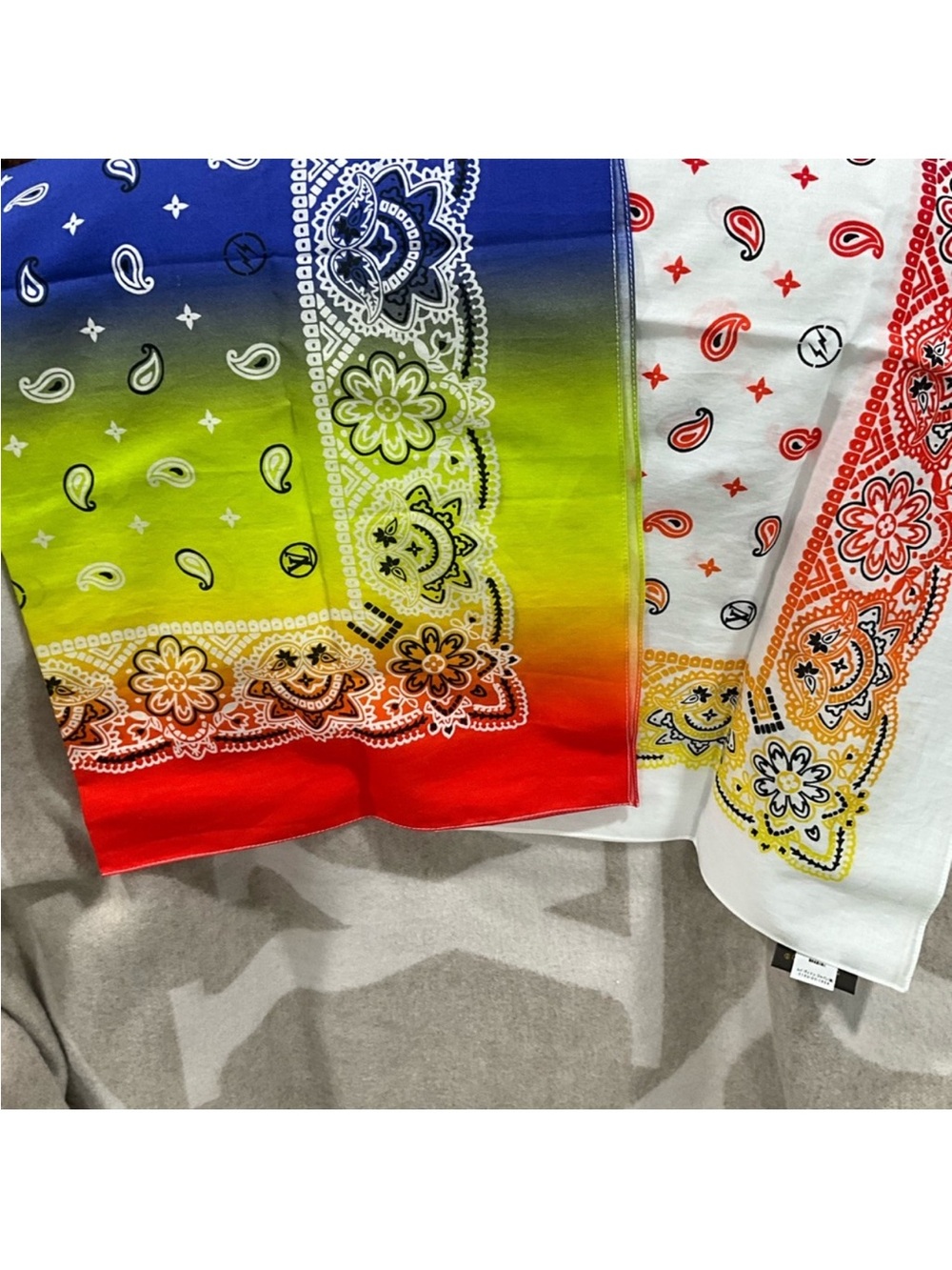 Assorted Cosmetic Pouch Set — White, Black, Pink, Blue, Red, Cream - Picture 16 of 16